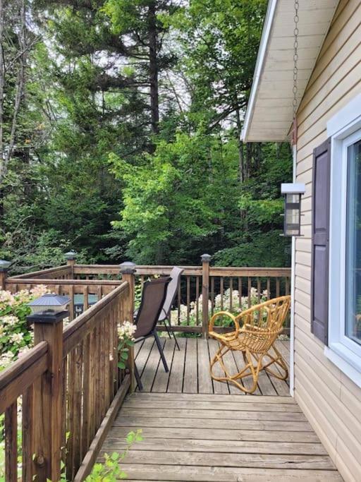 Вилла Chalet Pres Du Mont Megantic La Patrie Экстерьер фото