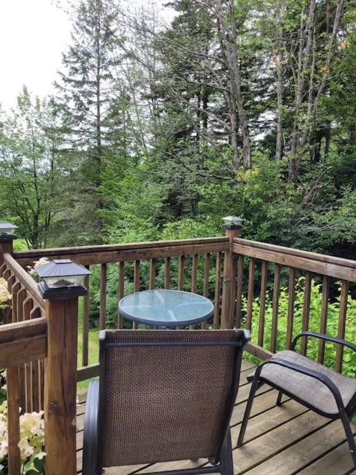 Вилла Chalet Pres Du Mont Megantic La Patrie Экстерьер фото